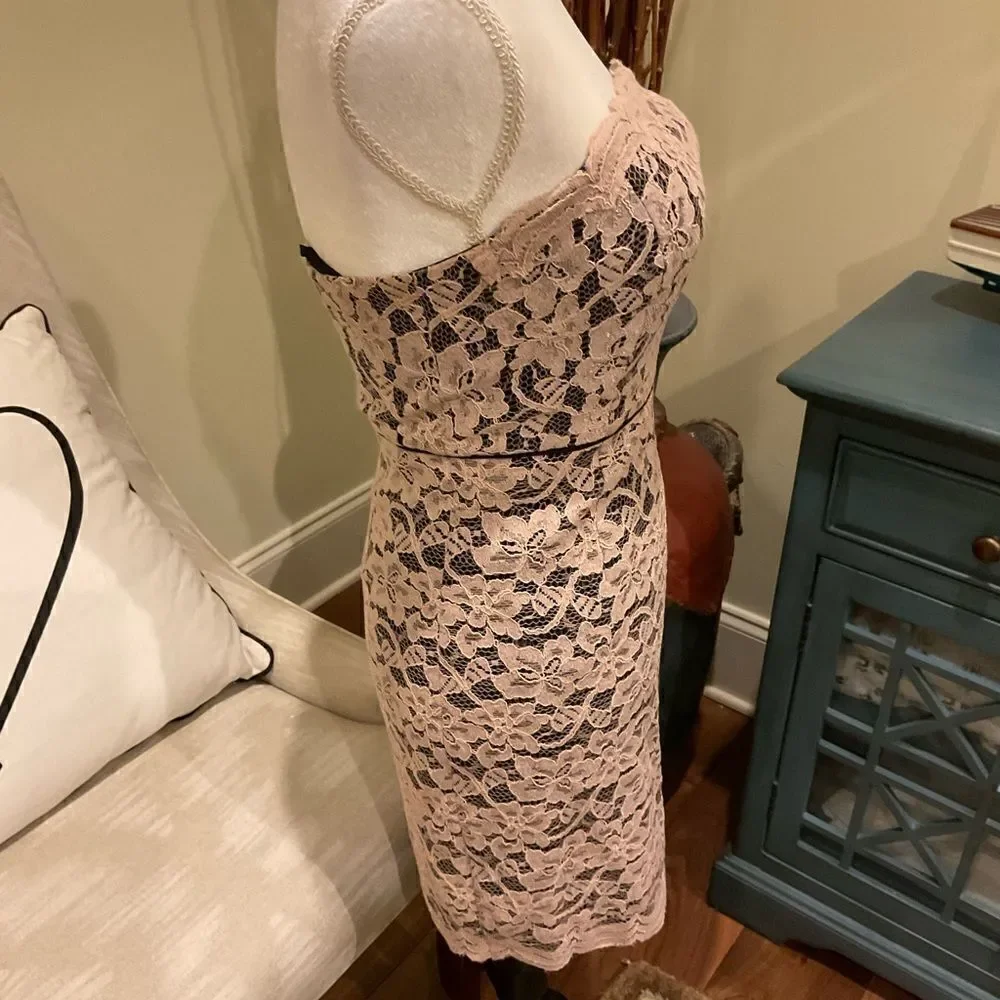 NWT Diane Von Furstenberg Lace Dress 🤎 - Picture 2 of 9